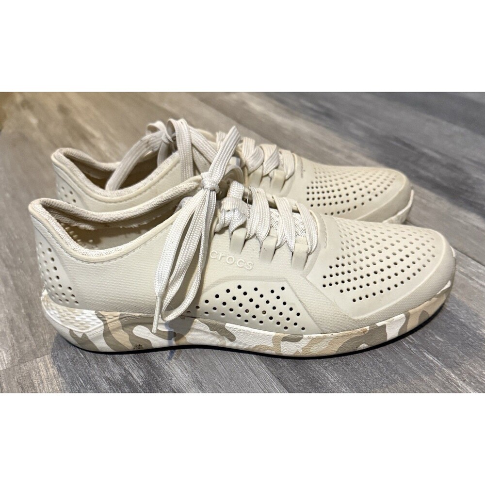 Women’s Lite Ride by Crocs Sz 8 Women's Beige & Camo Tie Up Shoes Comfort Shoes